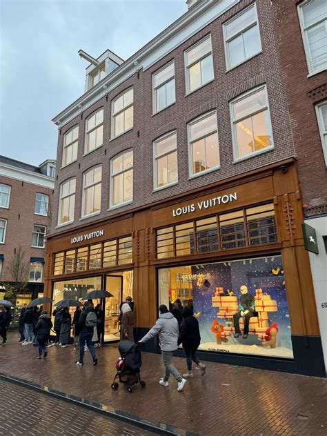 pc hooftstraat amsterdam louis vuitton